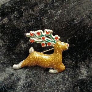 Avon Holiday Cheer Pin
